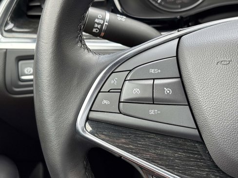 Used 2021 Cadillac XT5 Premium Luxury w/ LPO, Floor Liner Package image 19