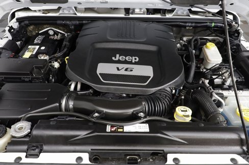 Used 2015 Jeep Wrangler Unlimited Rubicon image 22