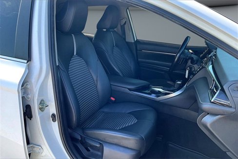 Used 2020 Toyota Camry SE image 28