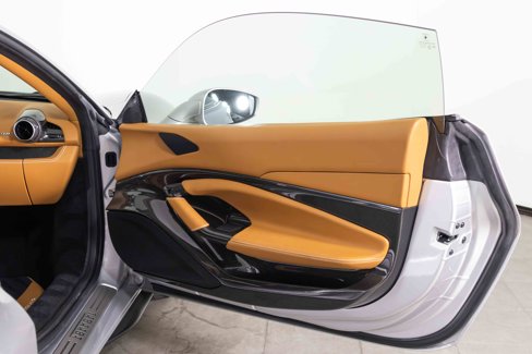 Used 2022 Ferrari F8 Tributo image 42
