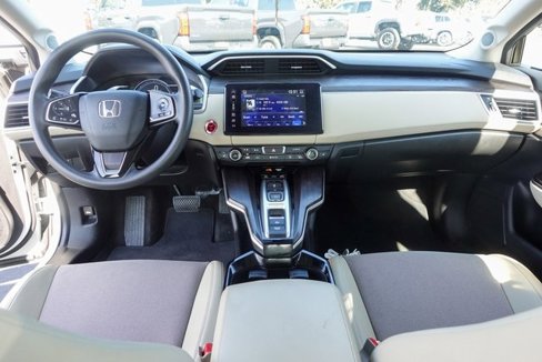 Used 2018 Honda Clarity Plug-In Hybrid image 3
