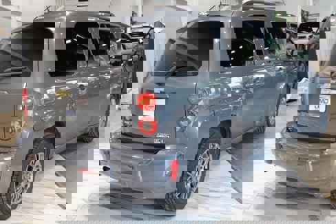 Used 2009 Chevrolet HHR LS image 6