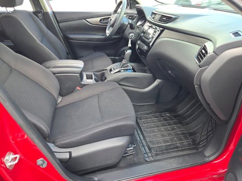Used 2018 Nissan Rogue Sport S image 6