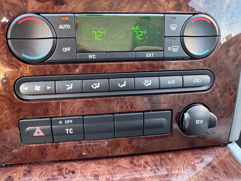 Used 2005 Ford Five Hundred SEL image 19
