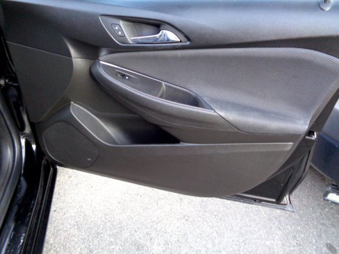Used 2018 Chevrolet Cruze LS image 30