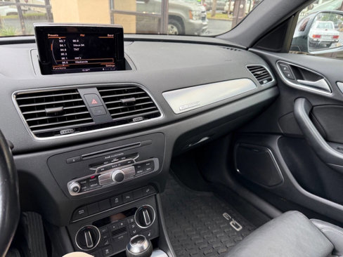 Used 2017 Audi Q3 2.0T Prestige w/ Prestige Package image 6