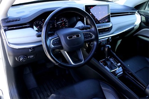 Used 2022 Jeep Compass Limited image 9