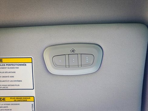 Used 2021 Jeep Cherokee Latitude Lux w/ Comfort/Convenience Group image 32