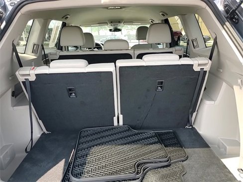 Used 2024 Volkswagen Atlas SE image 28