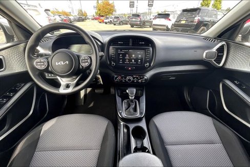 Used 2024 Kia Soul LX w/ Option Group 015 image 14