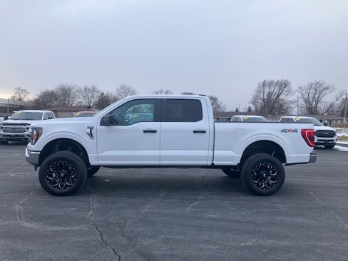 Used 2023 Ford F150 XLT image 2