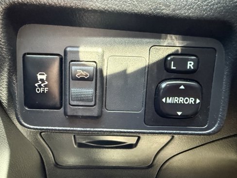 Used 2011 Toyota Corolla S image 17