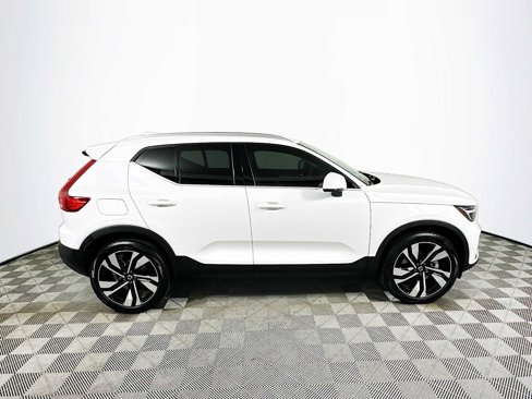 Used 2025 Volvo XC40 B5 Plus w/ Protection Package image 8