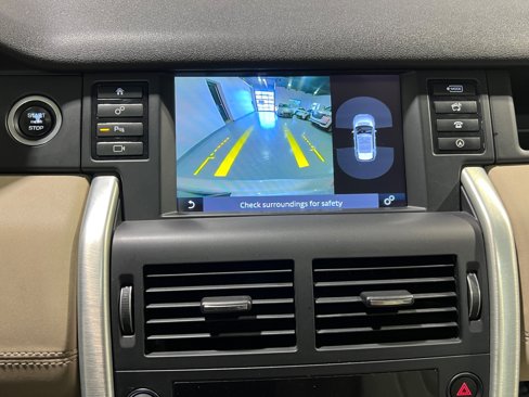 Used 2017 Land Rover Discovery Sport HSE image 27