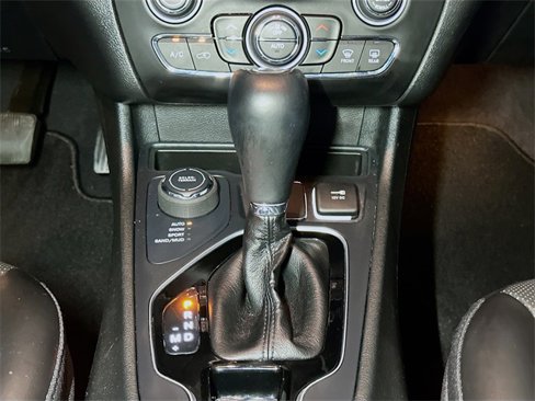 Certified 2022 Jeep Cherokee Limited image 14