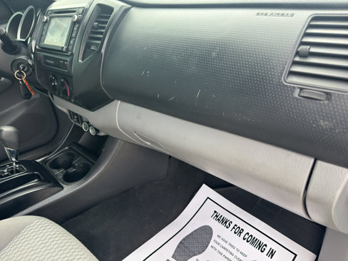 Used 2015 Toyota Tacoma TRD Pro image 25