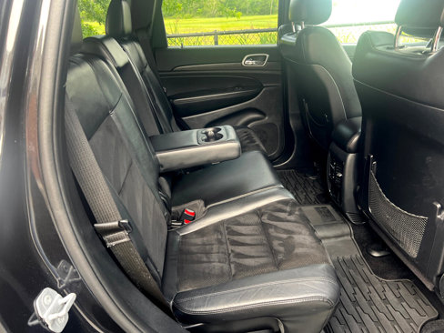 Used 2015 Jeep Grand Cherokee Altitude image 16