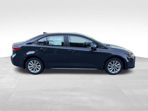 New 2025 Toyota Corolla LE image 5