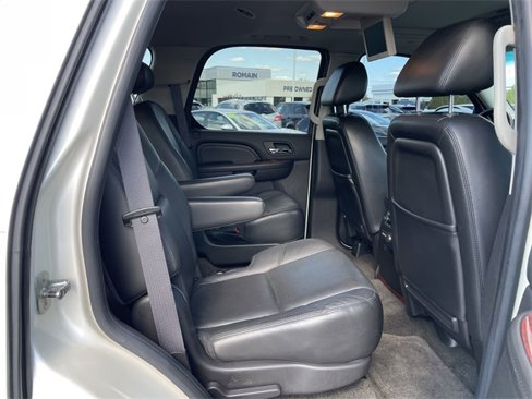 Used 2009 Cadillac Escalade AWD image 17