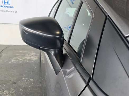 Used 2023 Nissan Versa S image 32