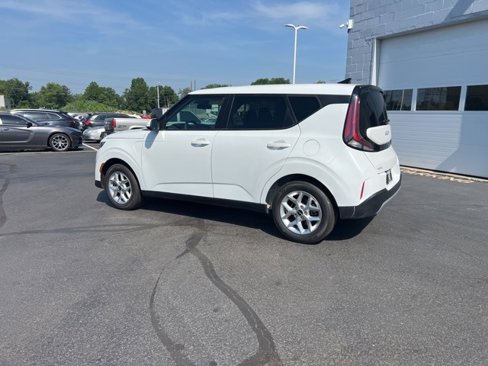 Used 2024 Kia Soul LX w/ Option Group 015 image 15