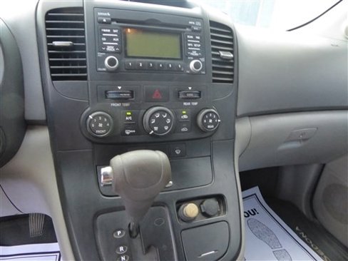 Used 2009 Kia Sedona LX w/ PWR Pkg image 10