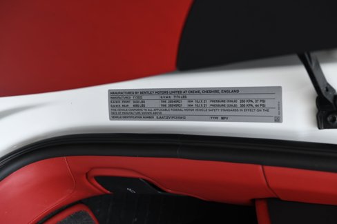 Used 2023 Bentley Bentayga image 28