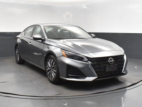 Used 2023 Nissan Altima 2.5 SV image 9
