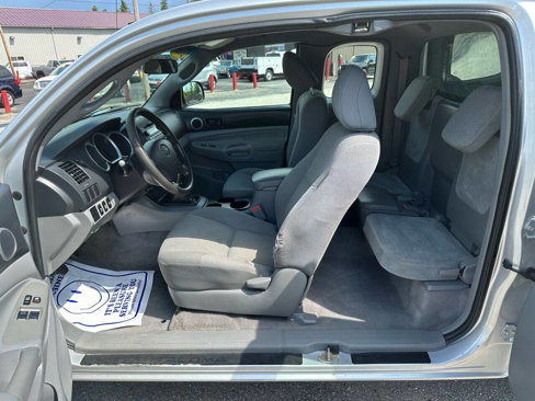 Used 2011 Toyota Tacoma 4x4 Access Cab image 11