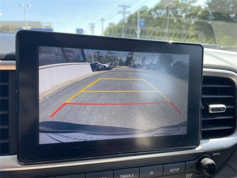 Used 2021 Hyundai Venue SEL image 20