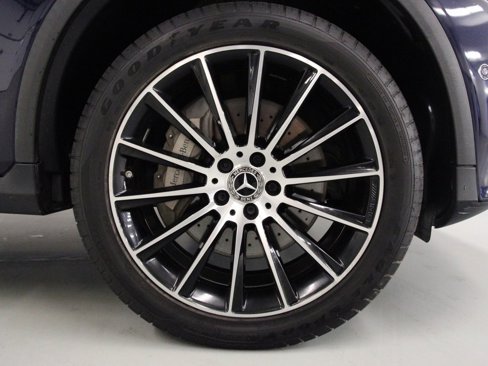 Used 2019 Mercedes-Benz GLC 300 4MATIC Coupe image 10
