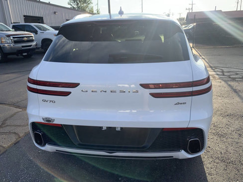 Used 2023 Genesis GV70 2.5T w/ Advanced Package image 8