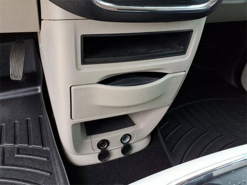 Used 2011 Dodge Grand Caravan Crew w/ Entertainment Group 1 image 13