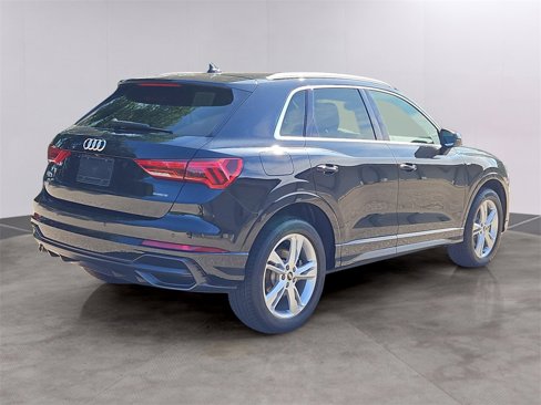 Certified 2022 Audi Q3 2.0T Premium Plus image 4