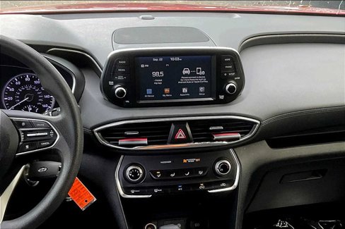Used 2019 Hyundai Santa Fe SE image 6