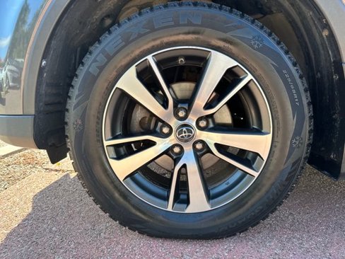Used 2018 Toyota RAV4 XLE image 28