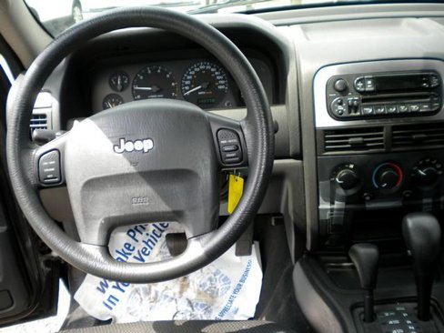 Used 2004 Jeep Grand Cherokee Laredo w/ Convenience Group image 10