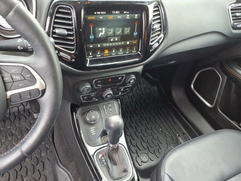 Used 2018 Jeep Compass Limited w/ Navigation Group image 23
