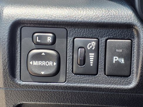 Used 2014 Toyota 4Runner Limited image 15