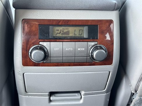 Used 2011 Toyota Highlander Limited image 17