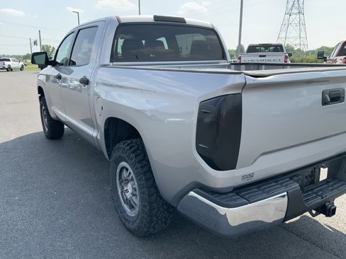 Used 2014 Toyota Tundra SR5 w/ TRD Off Road Package image 15