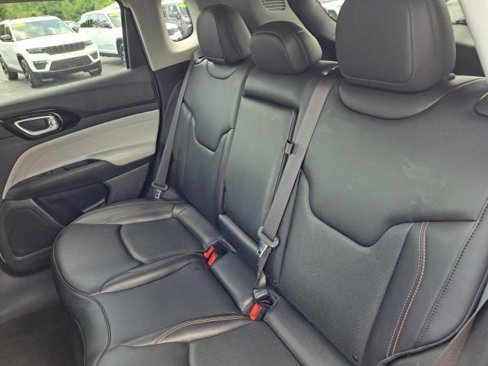 Used 2022 Jeep Compass Limited image 19