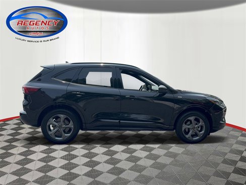 Used 2024 Ford Escape ST-Line image 3