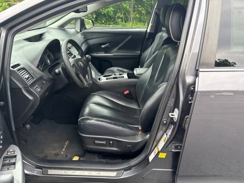Used 2015 Toyota Venza XLE image 9