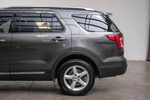 Used 2017 Ford Explorer XLT w/ Equipment Group 201A image 18
