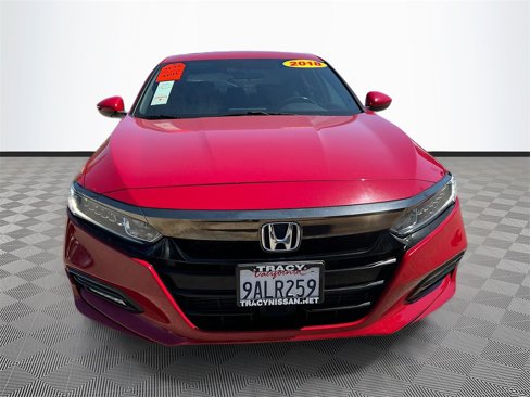 Used 2018 Honda Accord Sport image 2