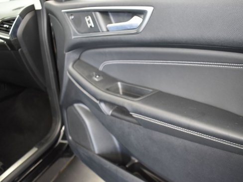 Used 2024 Ford Edge Titanium image 23