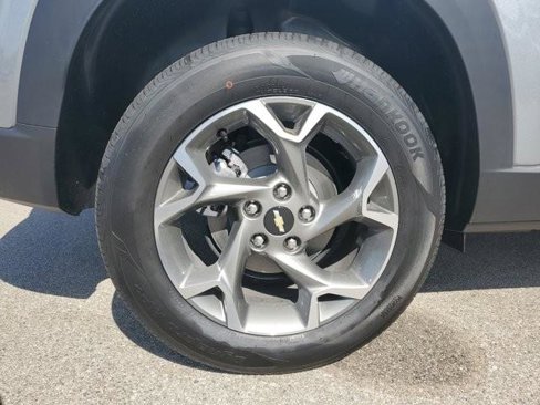 New 2025 Chevrolet Trax LT w/ Driver Confidence Package image 6