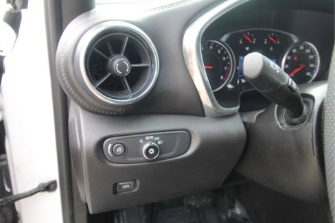 Used 2021 Chevrolet Blazer LT image 13