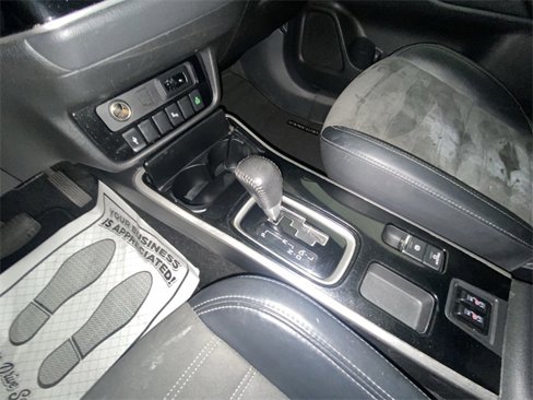 Used 2020 Mitsubishi Outlander SE image 19